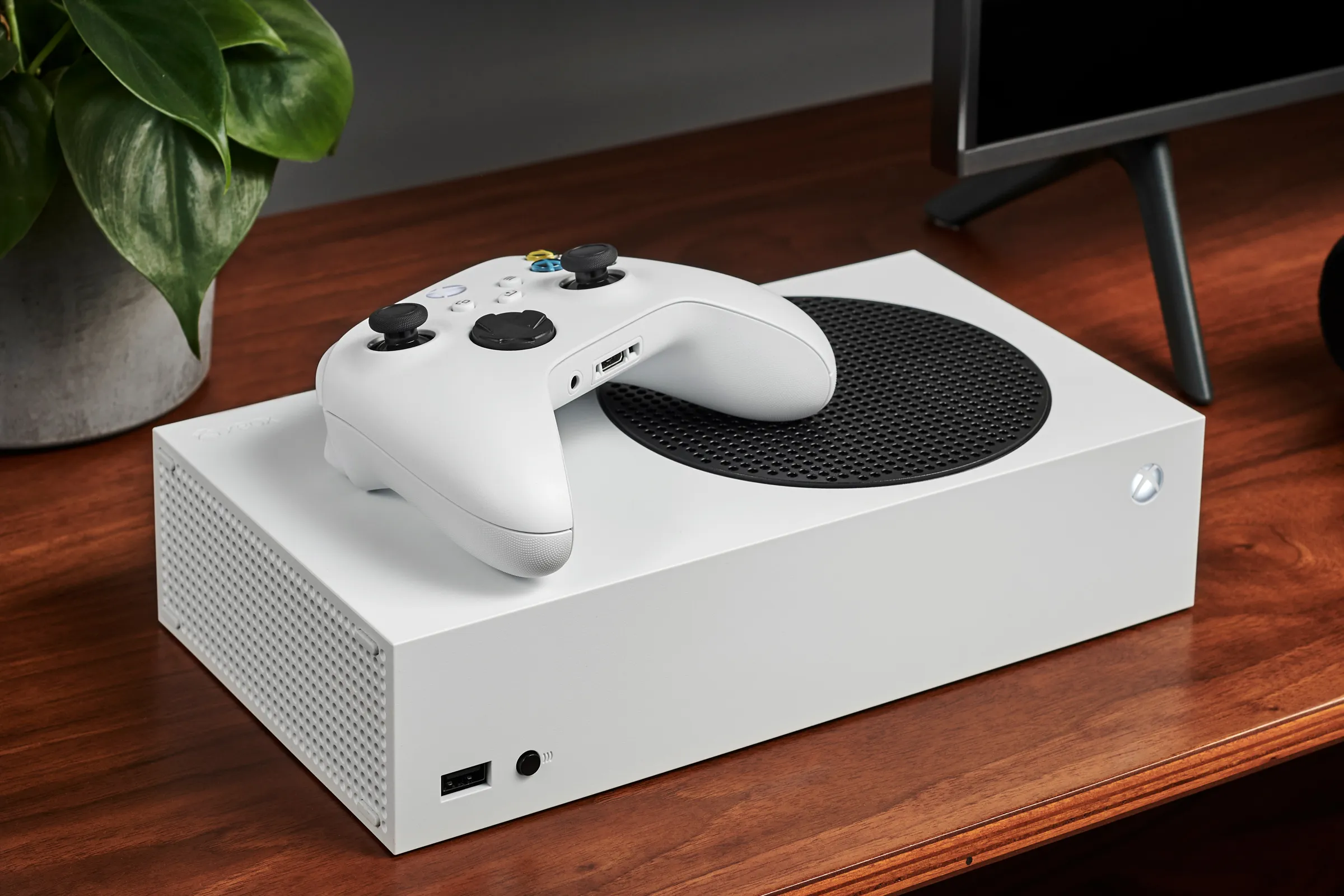 8e38c91045_xbox-2-2.webp